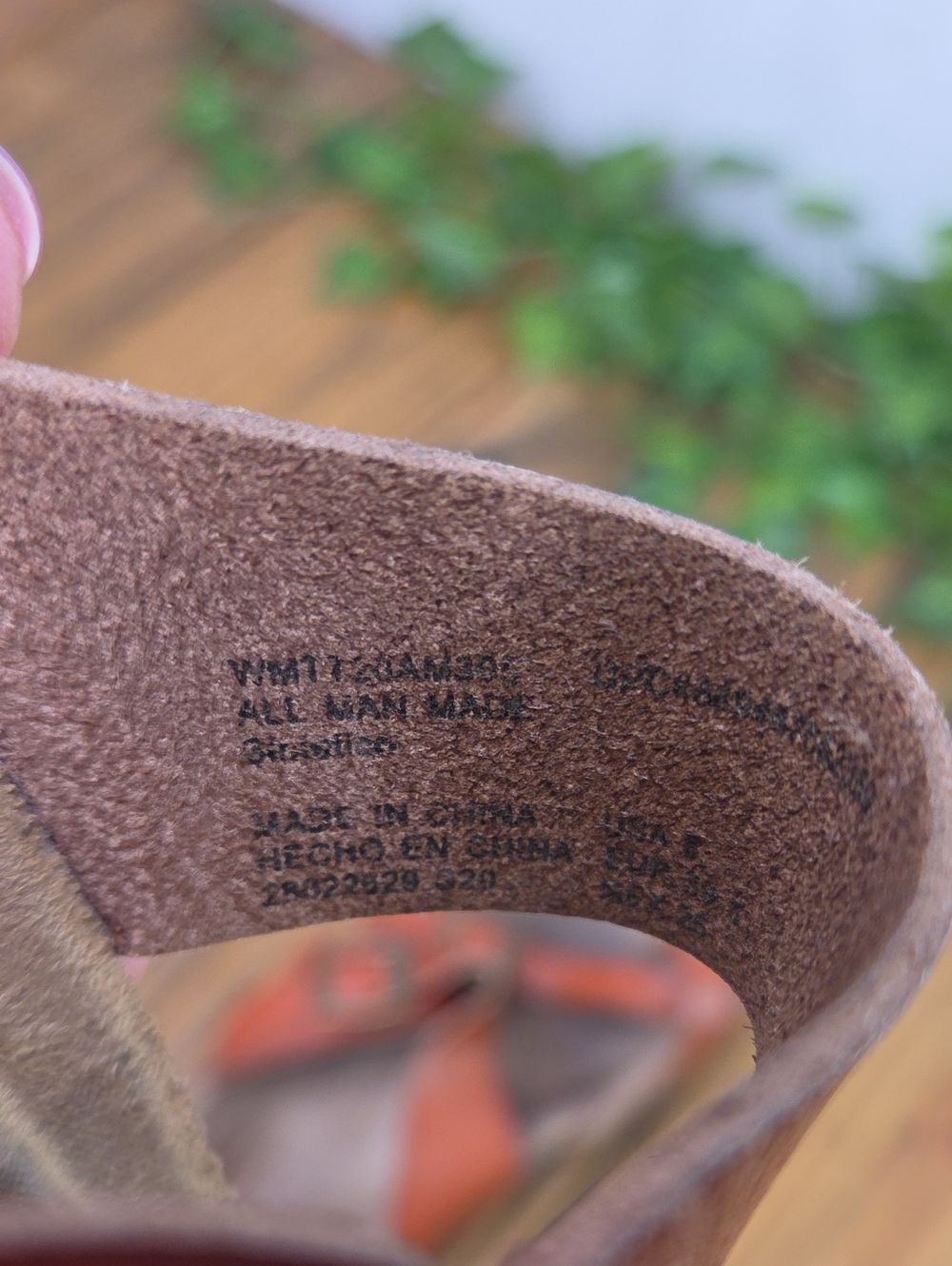 Time & Tru. Leather Flip Flop Sandal. Size 8 - Picture 7 of 7